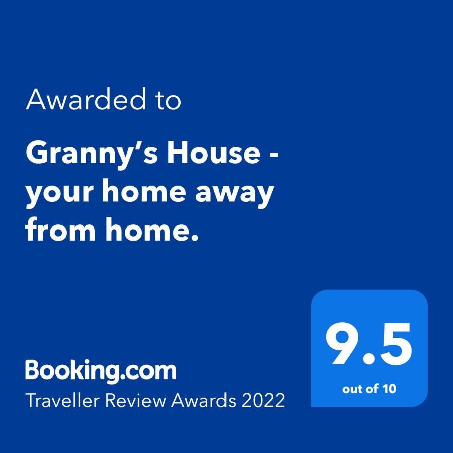 アングラ・ド・エロイーズモ Grannys Houseヴィラ エクステリア 写真